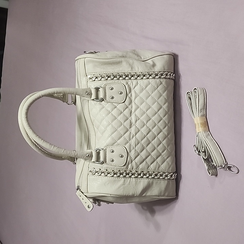 Beige Handbag ๐ - Picture 2 of 8